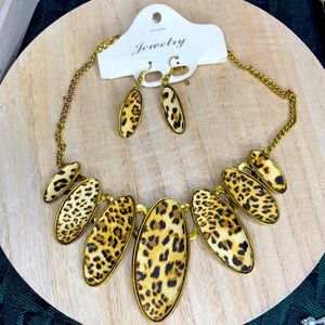 Cheetah Print Necklace / Earring Set